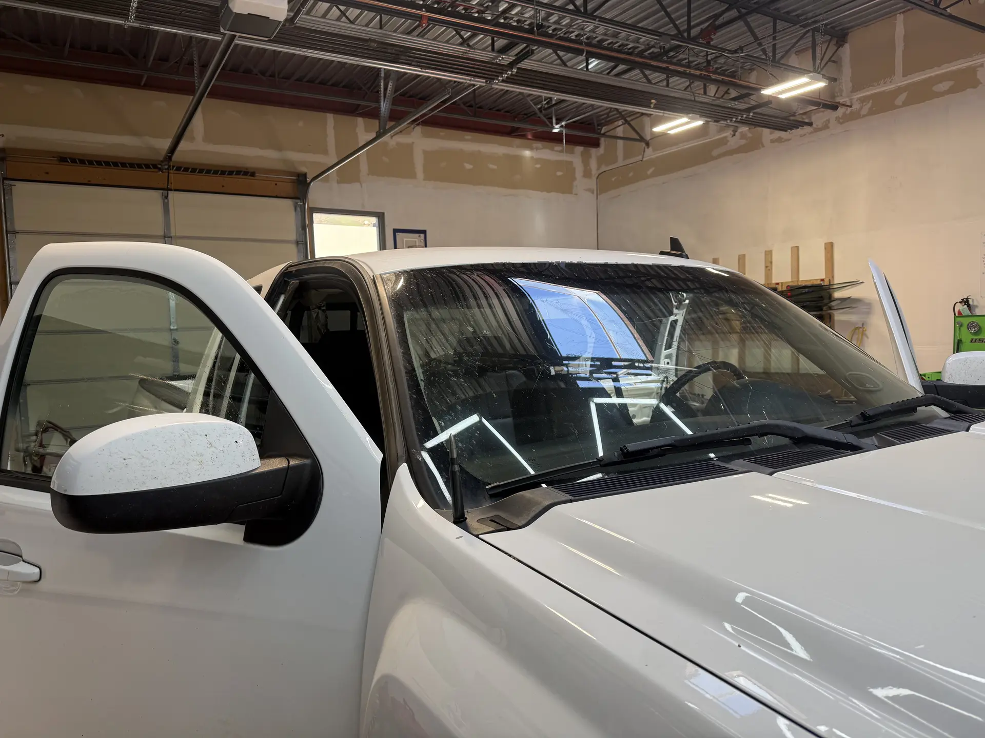 Star break chip repair on a windshield in Aspen, CO